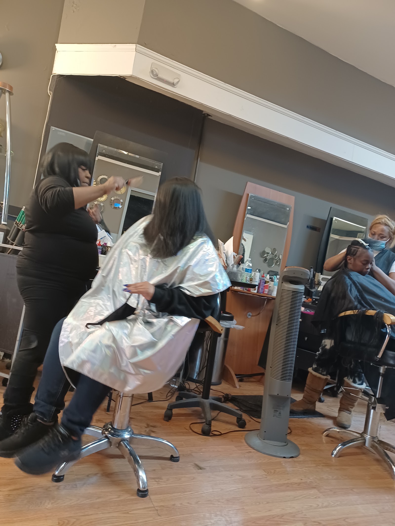 Envy Me Hair Salon — photo