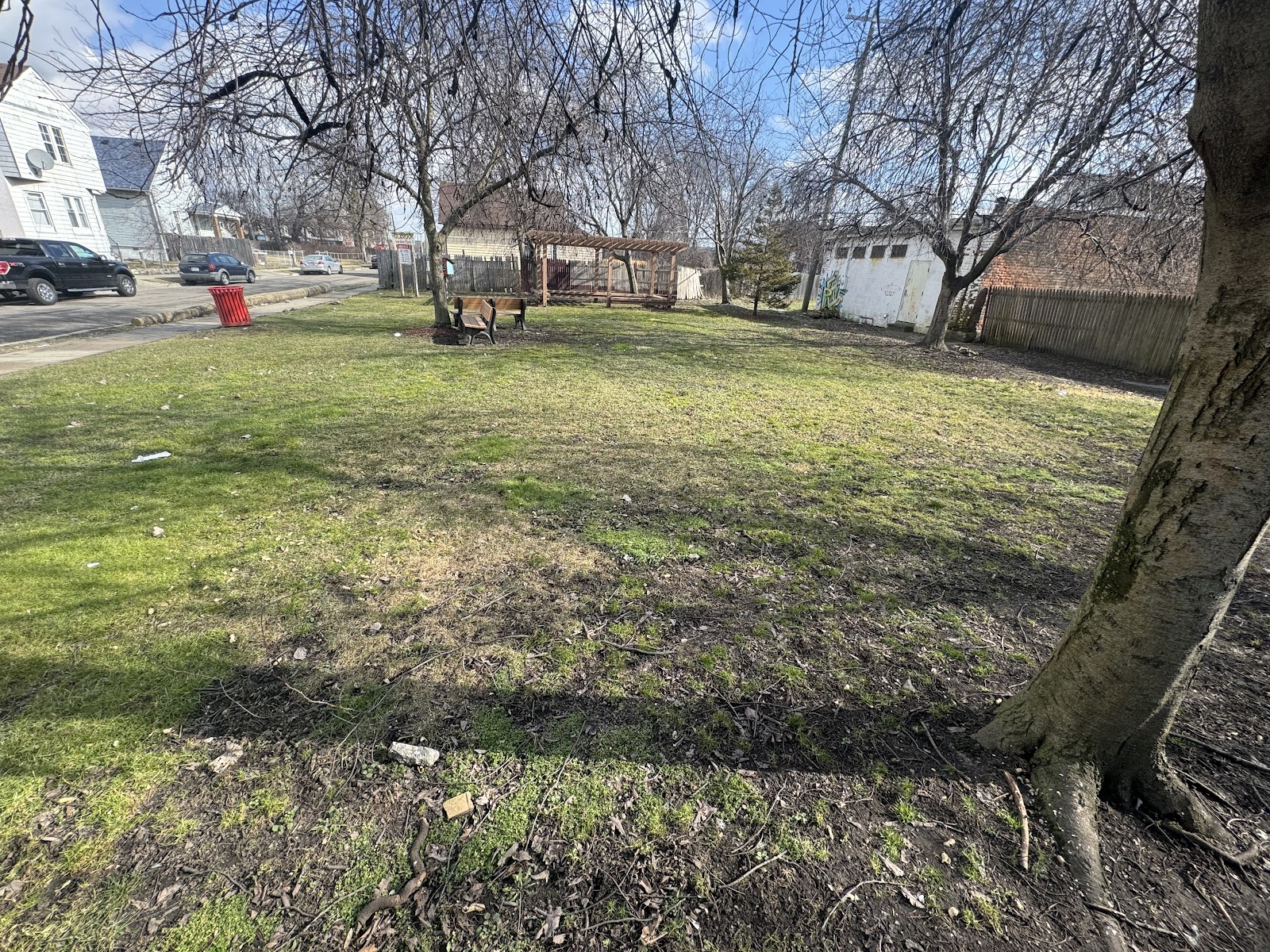 Holbrook Gardens Park — photo