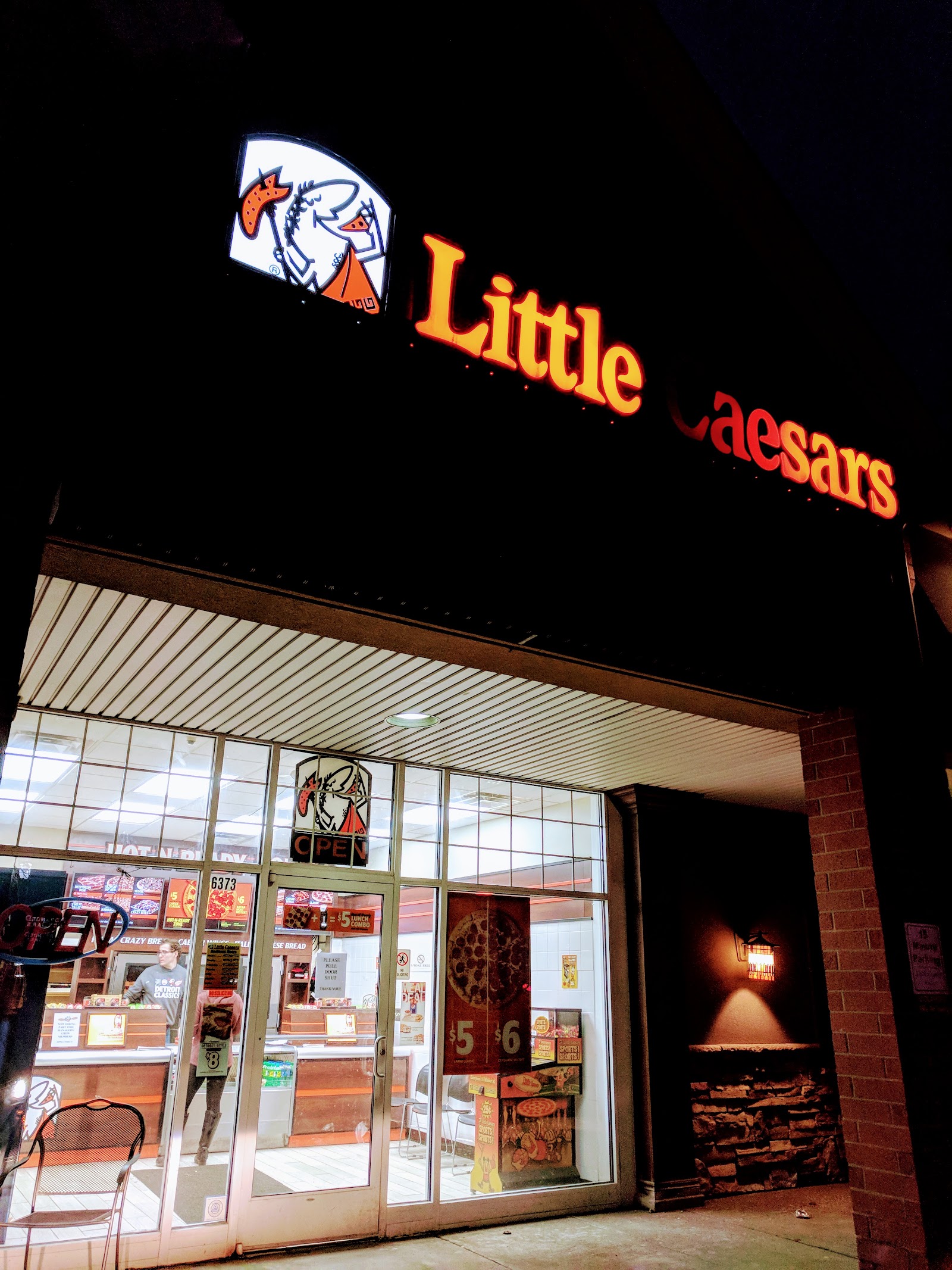 Little Caesars Pizza — photo
