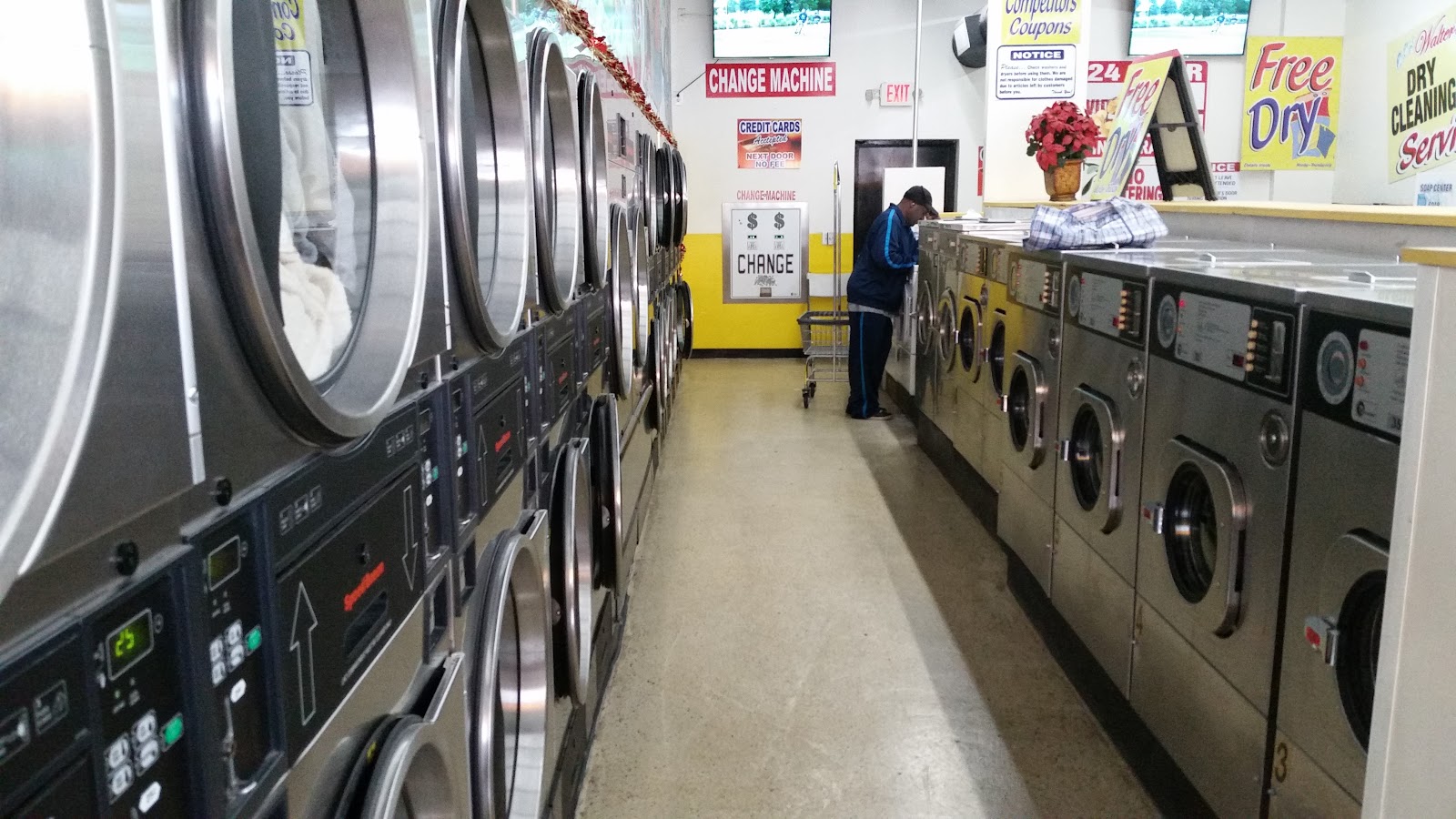 Walter's Coin Laundry in Hamtramck